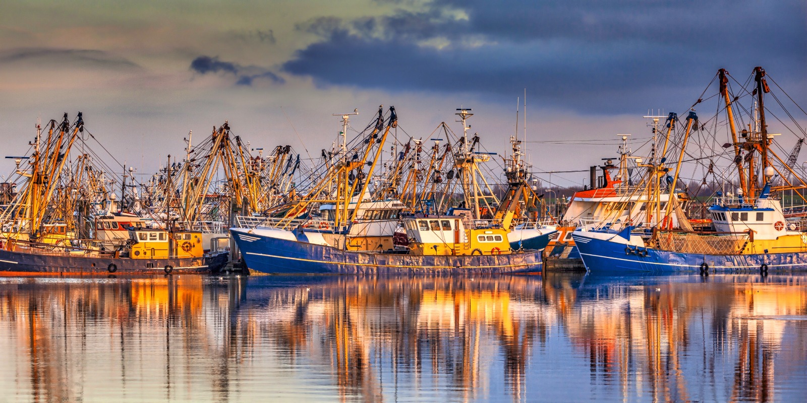 Marine fishing equipment and winches